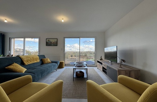 Montfort-le-Gesnois House | House in Montfort with Panoramic Terrace