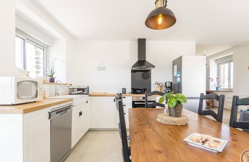 Pontorson Cottage | House in Pontorson with WiFi, parking, near Mont St-Michel