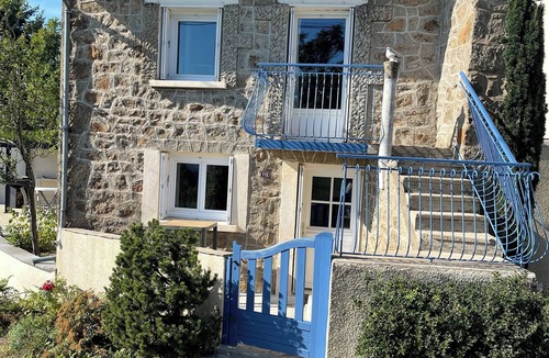 Rozier-Cotes-d'Aurec House | House in the heart of nature - Magnificent view