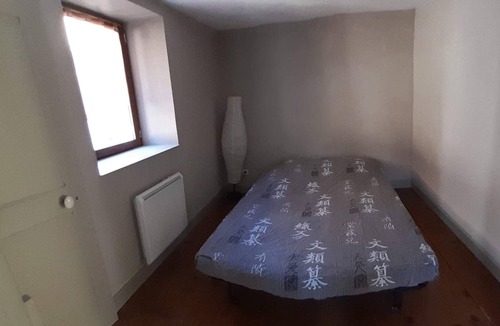Mens House | House in the historic center of Mens