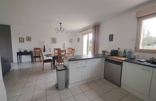 Auvers-le-Hamon House | House near lake and wildlife park
