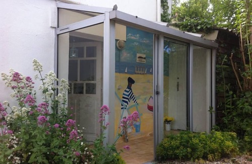 Kerherou House | house on garden, decorated by a painter, Pont Aven with 9kmwallo