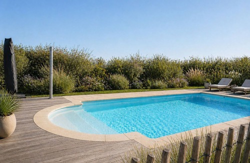 Concots House | House on the Causse in a charming Lotois village, fully air-conditioned.