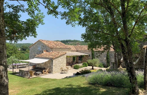 Montcuq House | House with view and pool, sleeps 9, Montcuq, Quercy Blanc