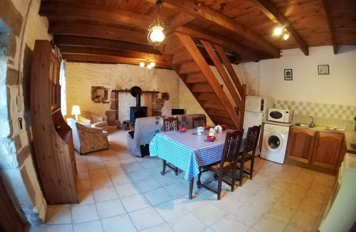 Ploerdut Cottage | House with 6 beds with a plot of about 1 hectare and a heated pool