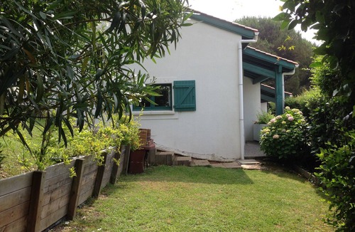 Saint-Jean-de-Luz House | House with garden, quiet, 10' walk from the main beach and 15' from Spain
