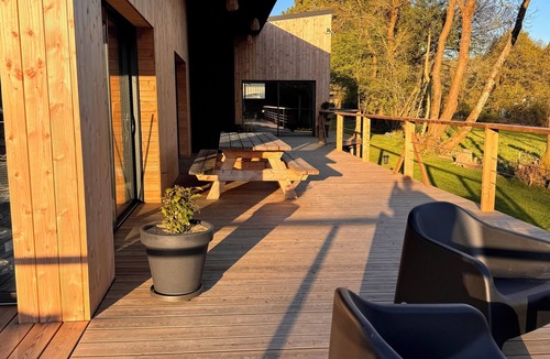 Caurel House | House with indoor pool at the foot of Lac de Guerlédan