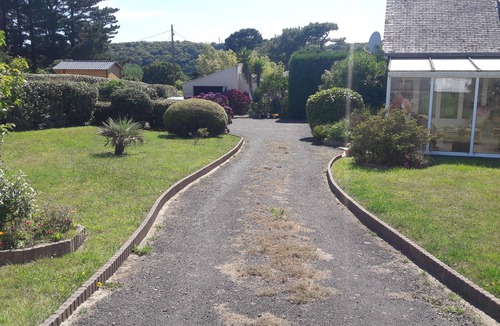 Trevou-Treguignec House | House with large garden ideally located 5 minutes walk from Trestel beach