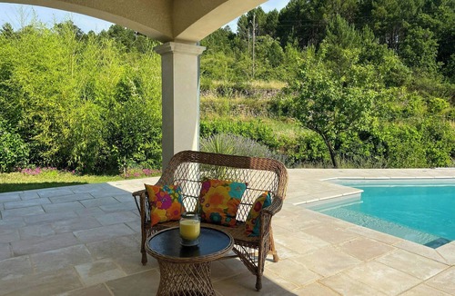 Les Salelles House | House with pizza oven near Chassezac