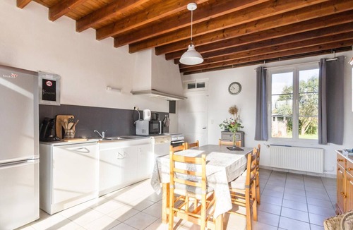 Les Pieux Cottage | House with terrace near Sciotot beach, ideal for hiking