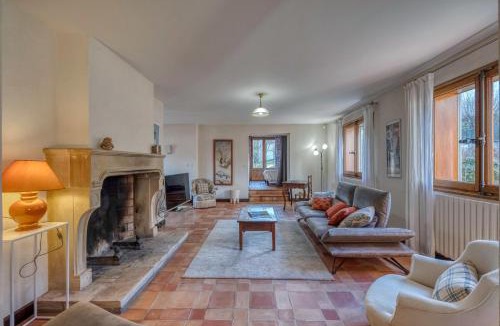 Seyssins House | #HP La maison des Lilas Large family house sleeps 12 garden