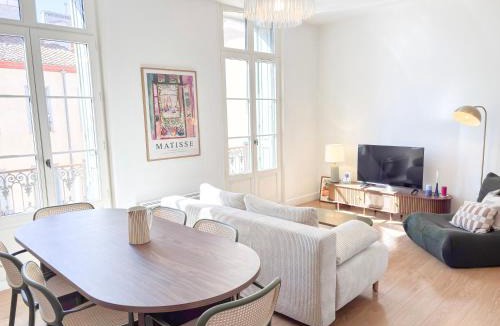 La Real Apartment | Hyper-centre, lumineux et design