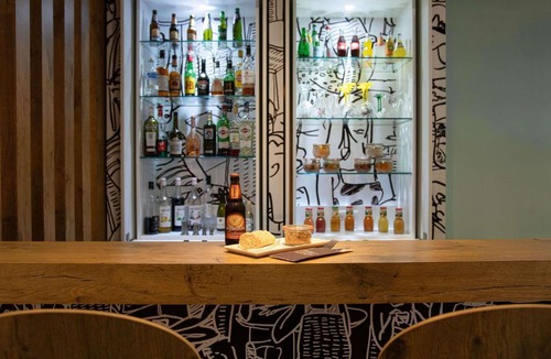 Hopital Saint-Louis Hotel | ibis Paris Canal Saint Martin
