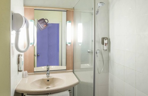 Yffiniac Hotel | ibis Saint Brieuc Yffiniac