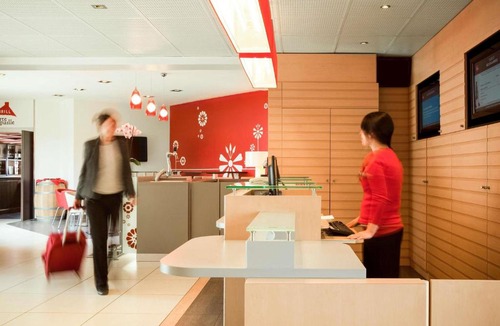 Senlis Hotel | ibis Senlis