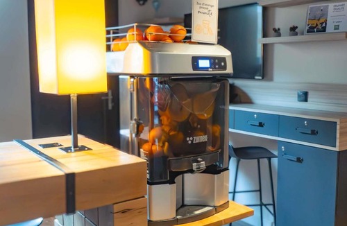 Centre-ville rive gauche Hotel | ibis Styles Laval Centre Gare