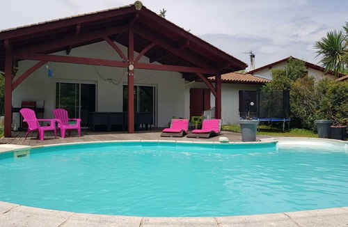 Urt House | Ideal family home with pool