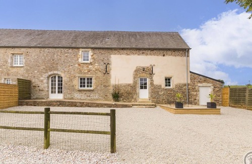 Cotentin Peninsula Cottage | Ideal house in Sainte-Colombe with pets allowed and parking