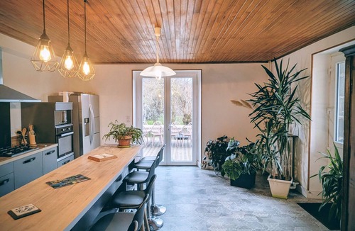 Domeyrat Cottage | Idyllic Countryside Getaway with Spacious Garden, Near Historic Domeyrat