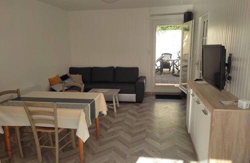Saint-Vincent-sur-Oust House | Ile aux pies, little house
