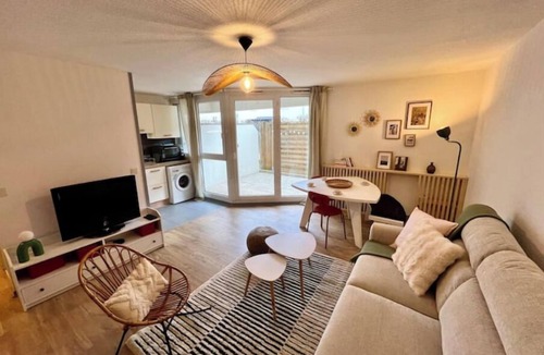 Ile Verte Apartment | Ile Verte, quiet, terrace and private parking