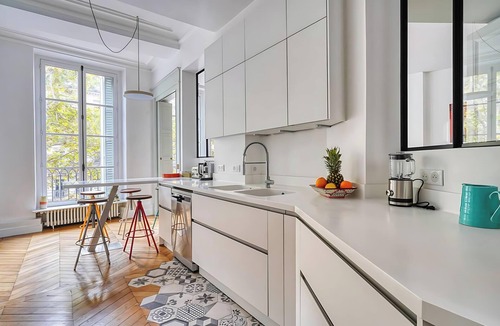 Quartier de la Monnaie Apartment | IMMERSE YOURSELF IN THE AUTHENTIC PARISIAN LIFESTYLE AT BLVD SAINT GERMAIN