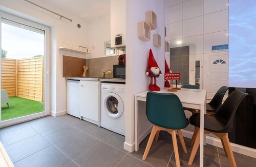 Messy Apartment | Immersive Studio Jacuzzi & Disney and Asterix Cine