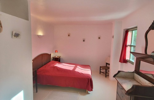 Annot Other | In a quiet, green setting, pretty Provencal country house