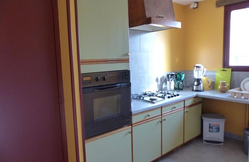 Dompierre-sur-Besbre Cottage | Independent Cottage Near Le PAL with Wifi and Pets Allowed