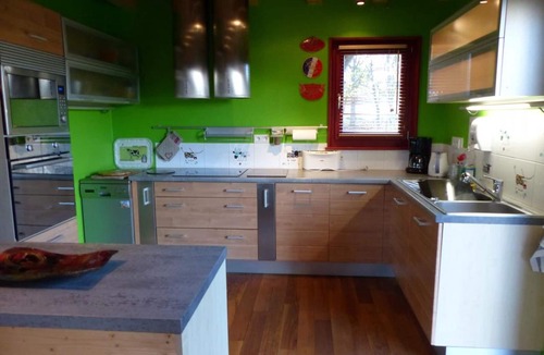 Louchy-Montfand Cottage | Independent chalet with garden and pool access near St Pourçain