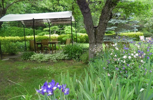 Herisson Cottage | Independent cottage with garden by the river
