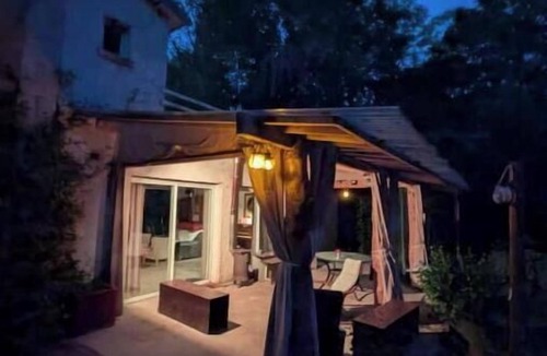 Bergeres-sous-Montmirail House | Isolated house nature parties allowed 24/24