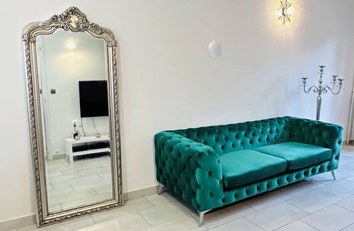 Bezons House | JABEEN'S HOUSE