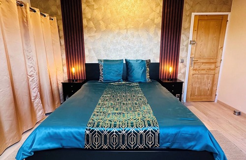 Bezons House | JABEEN'S HOUSE