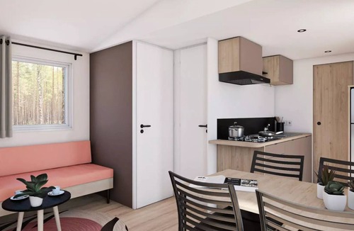 Saint-Maximin House | JACINTHE Mobile Home + 2 bedrooms, sleeps 2–4 people—2 people included in the rate
