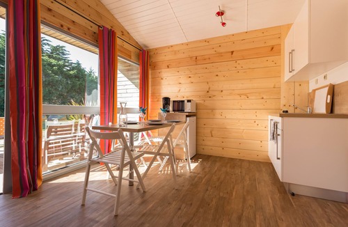 Ile-de-Batz Ski Chalet | Jardin Colonial - Rêves de Mer