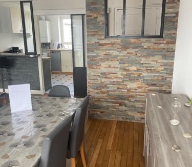 Saint-Marc Apartment | Jaurès-Pilier rouge/App spacieux/3 chambres/6 pers