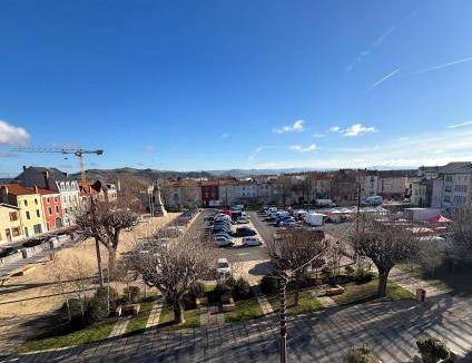 Issoire Apartment | JFK13 Suite Cocoon Hypercentre Fibre et vue Sancy