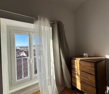 Issoire Apartment | JFK13 Suite Cocoon Hypercentre Fibre et vue Sancy