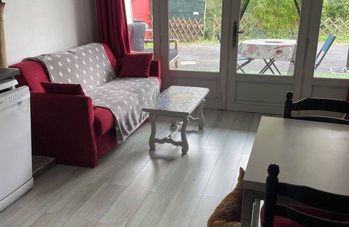 Hasparren Apartment | JOLI T2 Pays Basque for vacations or cures near Cambo les Bains (10mm)