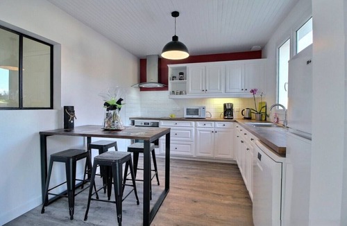Cleder House | Just a stone's throw from the beach. House completely renovated in 2020, sleeps 6-8.