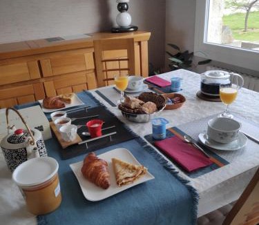 Santec Bed & Breakfast | Kastell-Mor 2 chambres au calme vue jardin - proche Roscoff