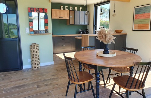 Kerlouan House | Ker-Ny direct beach access, feet in the water, 4 people