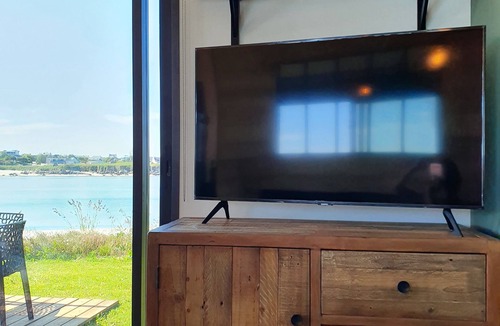 Kerlouan House | Ker-Ny direct beach access, feet in the water, 4 people