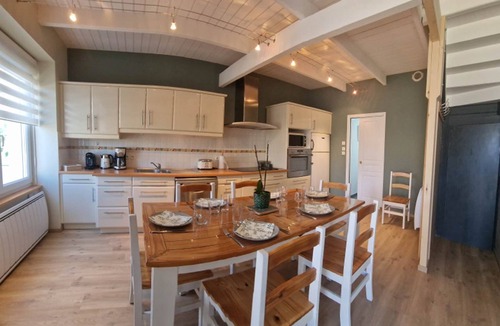 Plougasnou Apartment | Ker Yvon - Plougasnou Bourg, 3-star rating