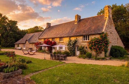 Riec-sur-Belon Bed & Breakfast | KERBELEG, ferme-manoir du XVè siècle, chambres grand confort