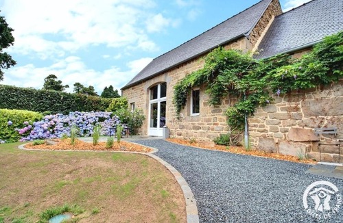 Ploubezre House | Kercoz