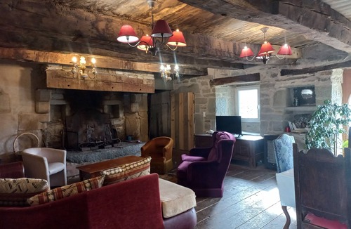 Cleguerec House | Kirnanogh - Charming Bed & Breakfast with swimming pool near Lac de Guerlédan
