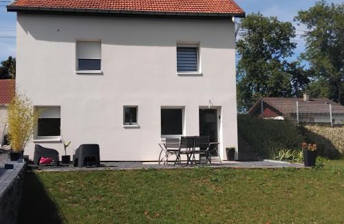 Neufchateau House | Kity House maison individuelle avec jardin