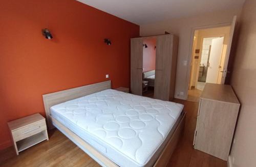 Le Puy-en-Velay Apartment | Konos Suites Apartment in Puy-En-Velay
